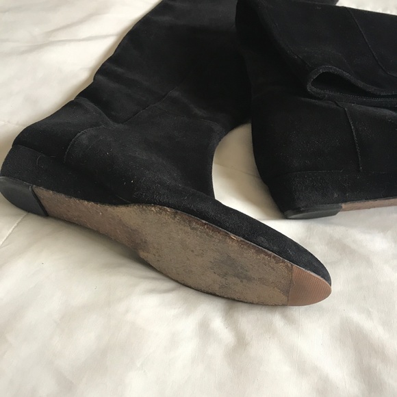 Beautiful Italian Suede boots. - Picture 3 of 4